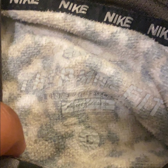 Nike Sweatshirt - Picture 4 of 4